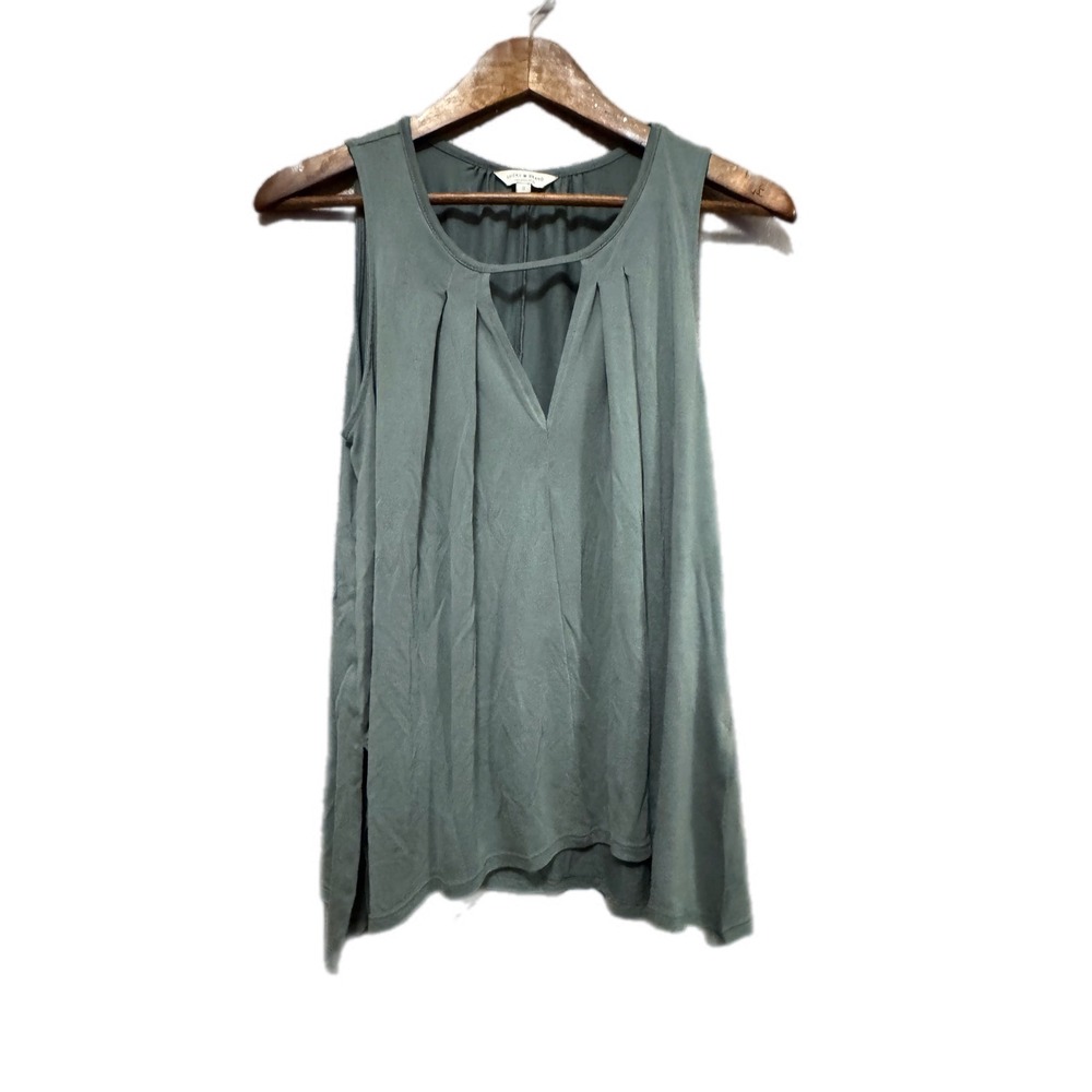 Lucky‎ Brand Sleeveless Blouse Women Small Green Excellent Pleated V-Neck Modal